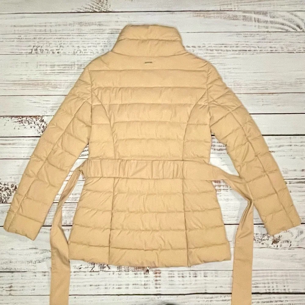 Guess Women's blush pink puffer coat. - Picture 2 of 8